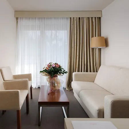 Albatros Plava Laguna Hotel 4*