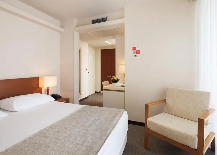 Отель Albatros Plava Laguna 4*