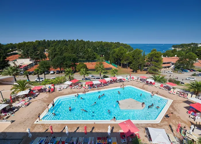 Albatros Plava Laguna Hotel 4*