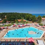 Albatros Plava Laguna 호텔 4*