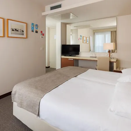 ホテル Albatros Plava Laguna 4*