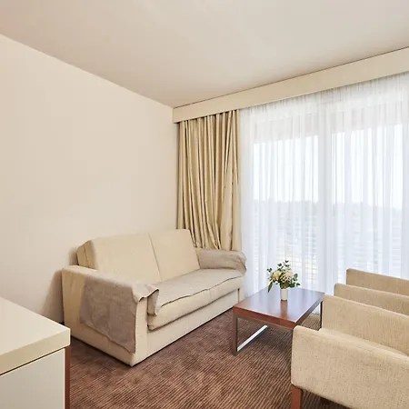 ホテル Albatros Plava Laguna 4*